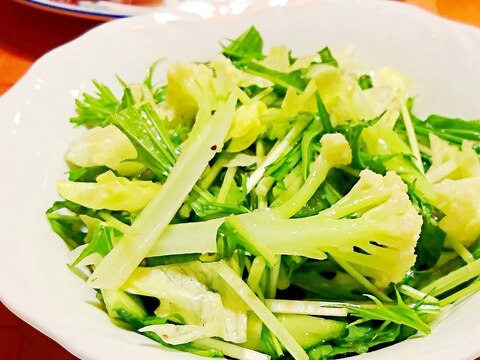 カリフローレ入りグリーンサラダ